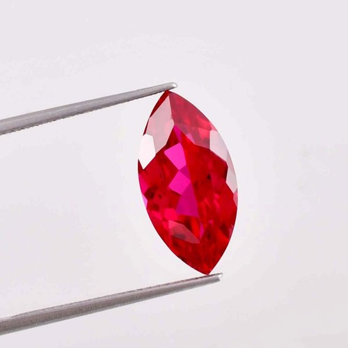 Anello taglio marquise rubino