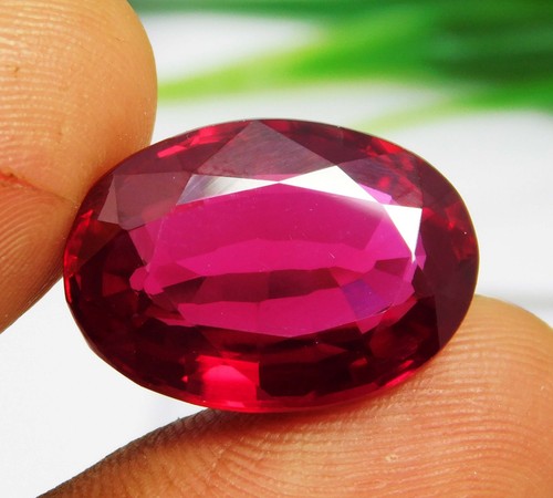 Pietra preziosa sciolta rubino