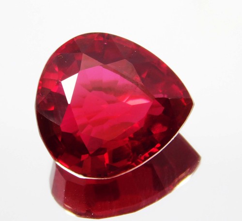 Pietra preziosa sciolta rubino