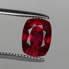 Rubino naturale sangue di